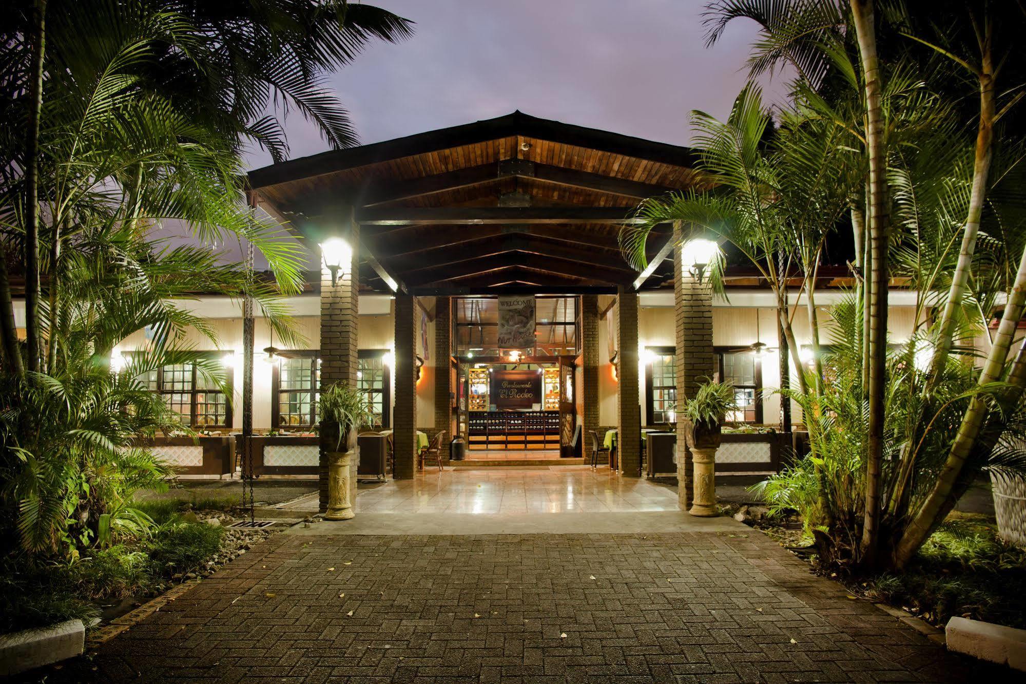 El Rodeo Estancia Boutique Hotel & Steakhouse سان هوزيه المظهر الخارجي الصورة